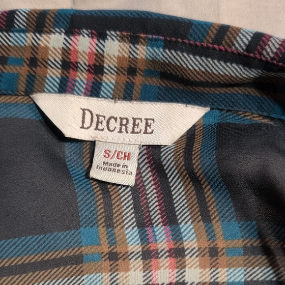 Decree Multicolor Plaid Shirt - Picture 7 of 7